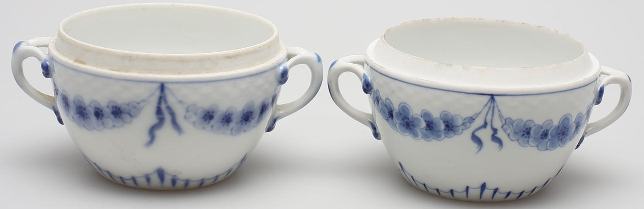 PARTI PORSLIN, bla Musselmalet och Blå Blomst, Bing & Gröndahl samt Royal Copenhagen.