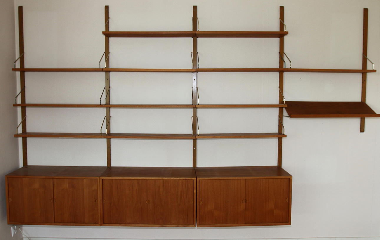 BÜCHERREGALSYSTEM "Royal System", Poul Cadovius, Cado, Dänemark, Mitte des 20. Jahrhunderts.