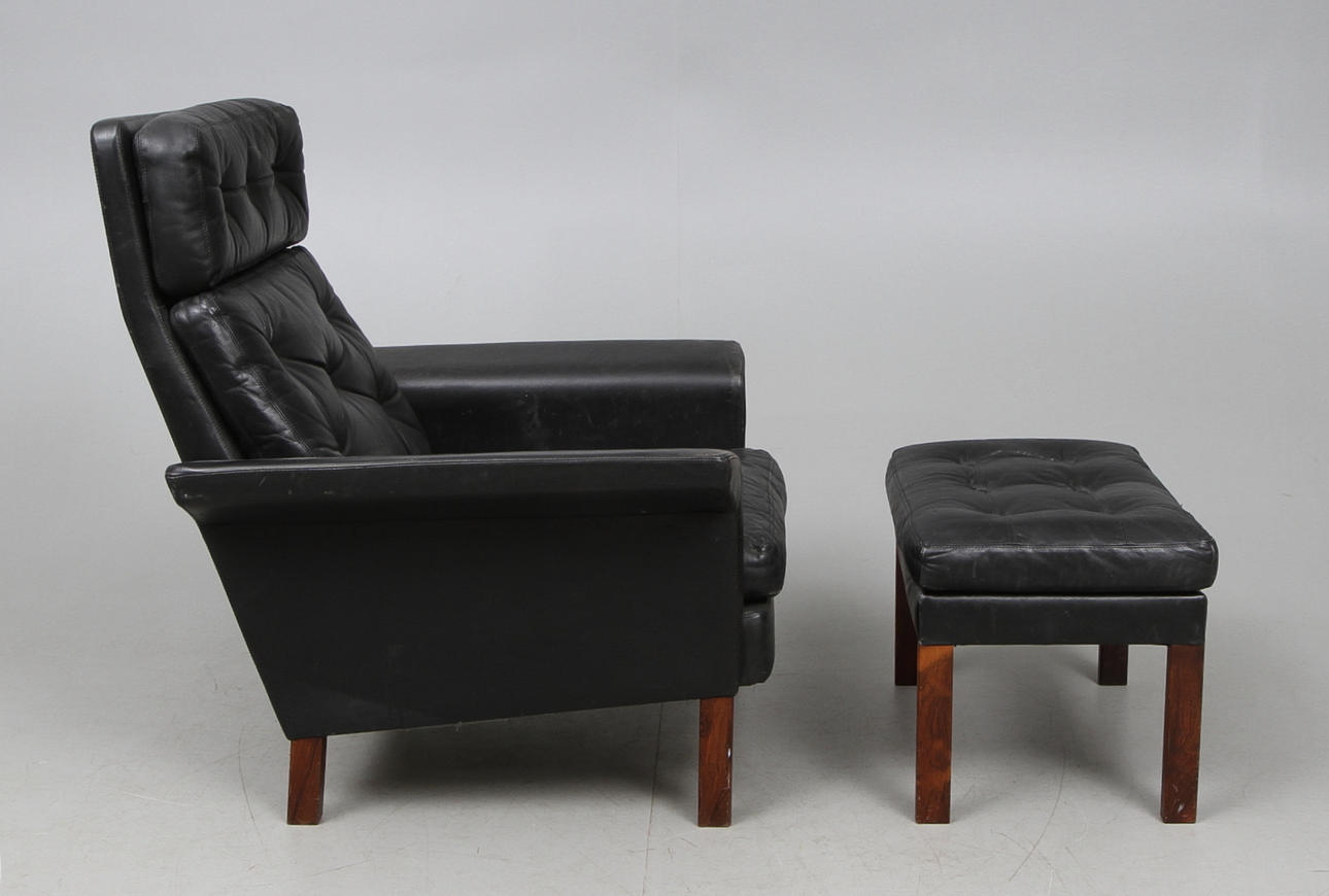 FÅTÖLJ MED FOTPALL, 1900-talets andra hälft.