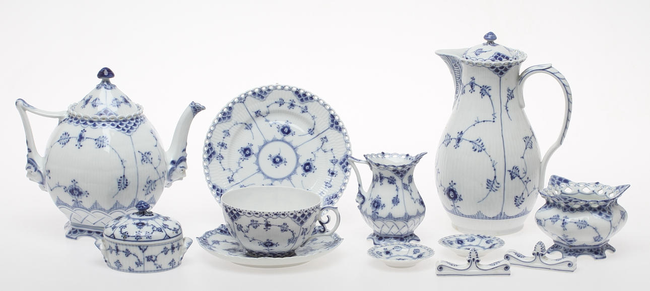 SERVISDELAR, 43 delar, porslin, Musselmalet Royal Copenhagen.