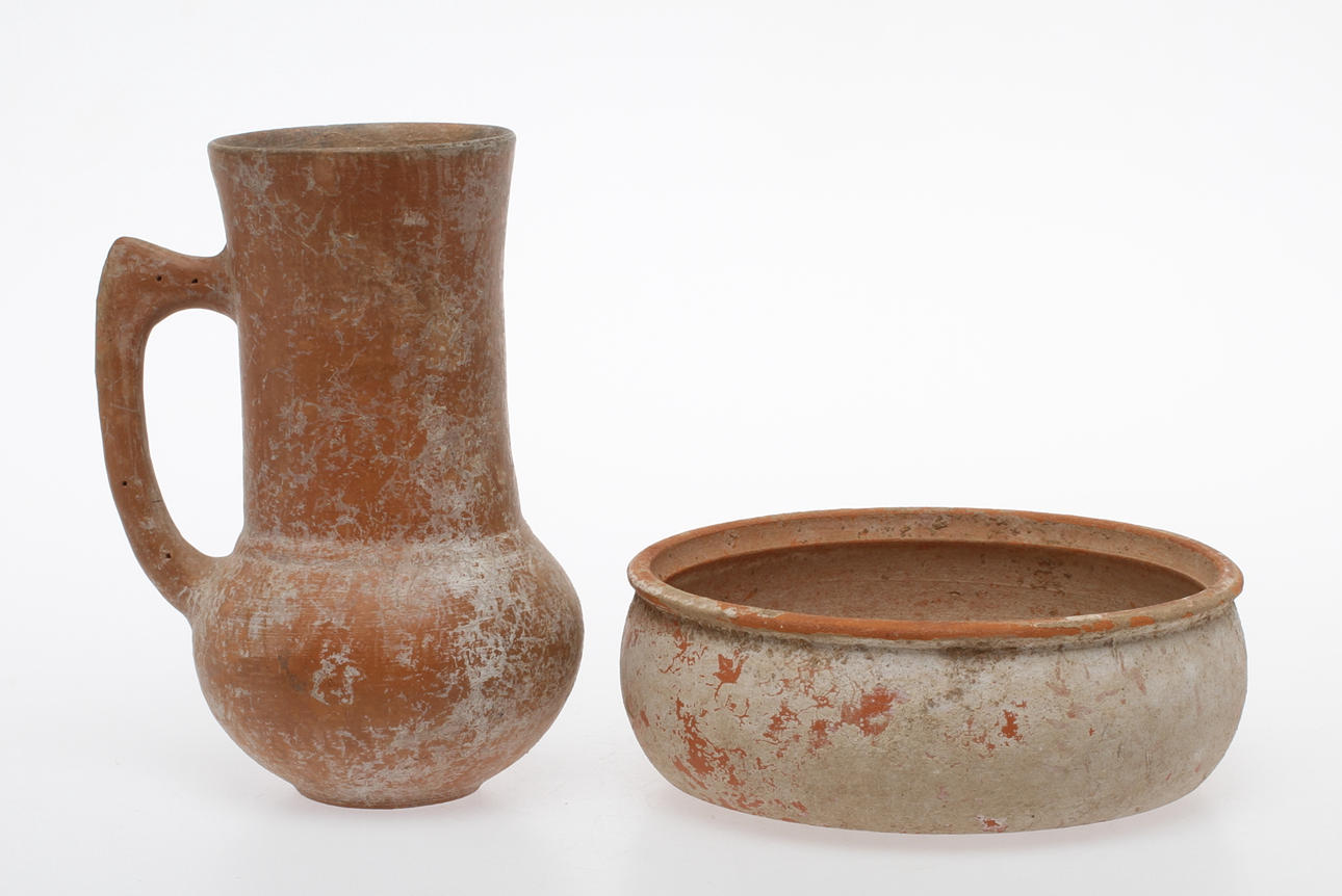 KANNA, samt SKÅL, rödaktigt lergods, antikt jordfynd, Medelhavet.