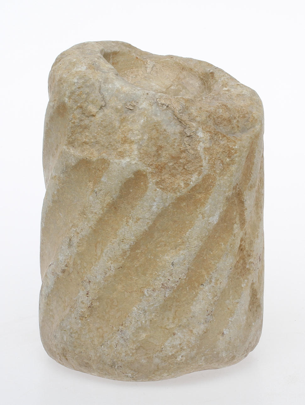 MARMORFRAGMENT av snedvriden PELARE, antikt jordfynd, Medelhavet.