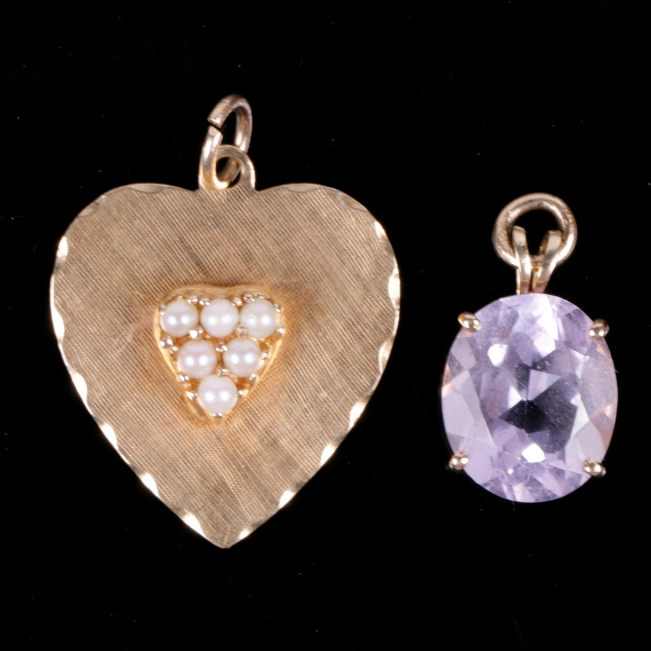 BERLOCKER, 2 st. 14 k guld, delvis pärlor.