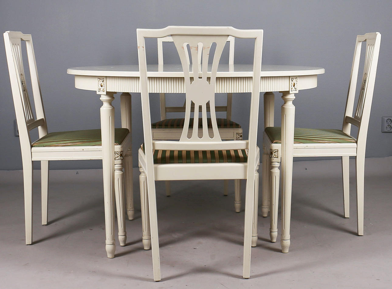 MATSALSMÖBEL, 5 delar, gustaviansk stil, 1900-talets andra hälft.