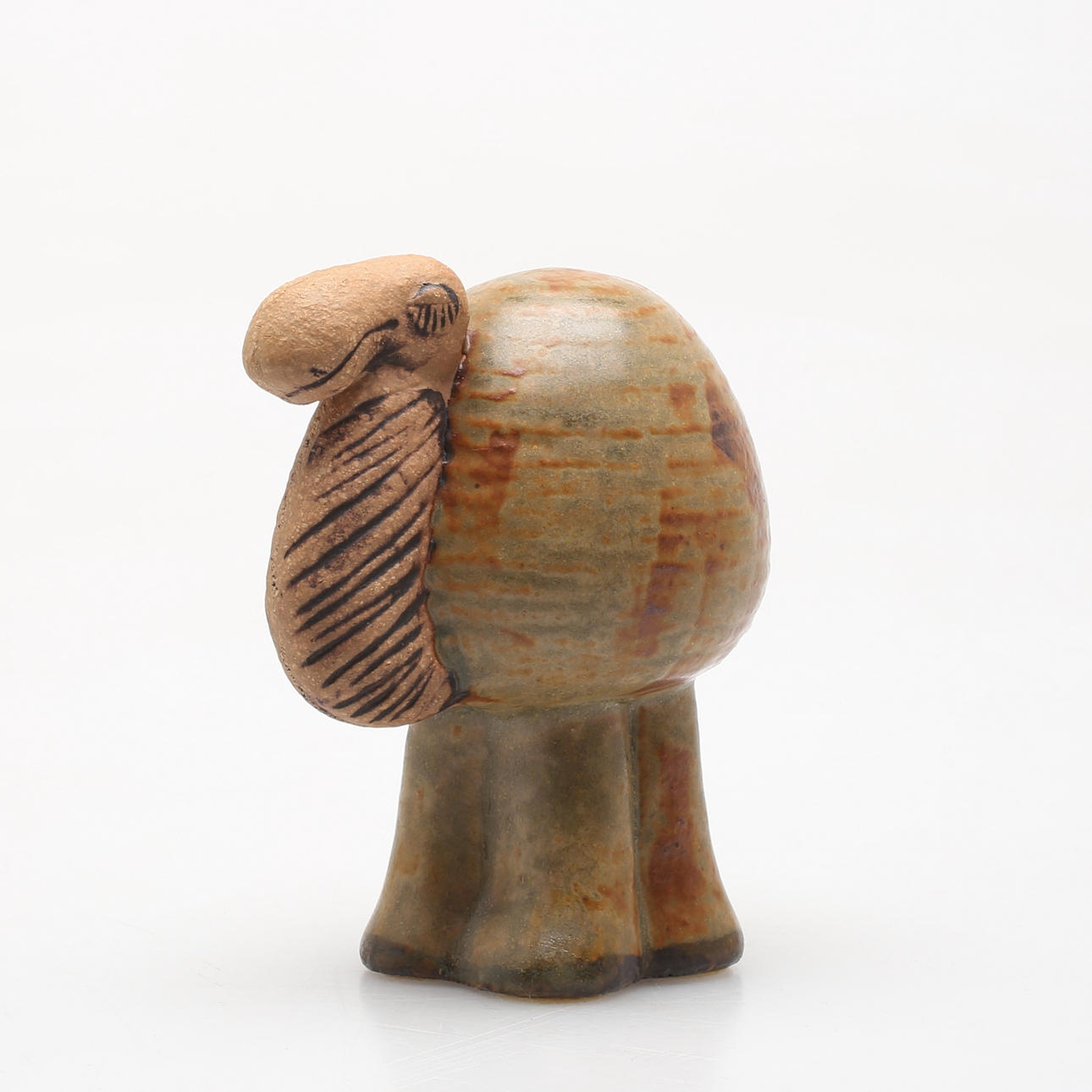 LISA LARSON. The figurine, 