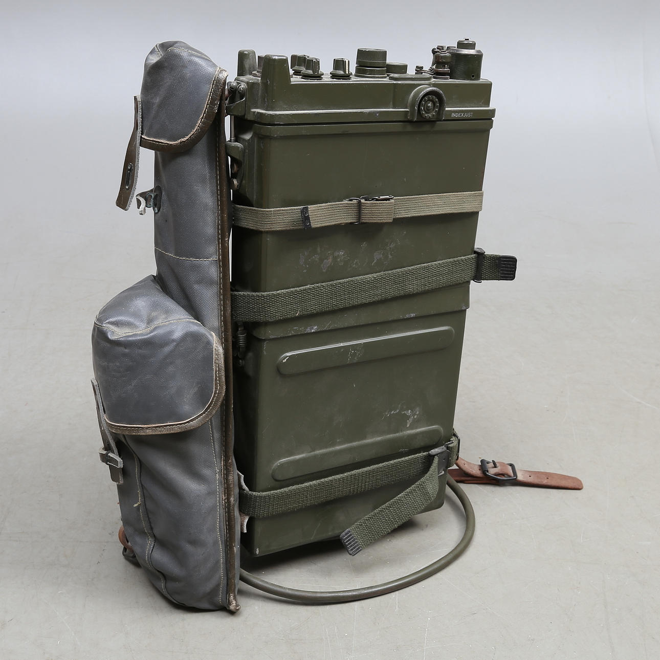 MOCHILA MILITAR CON RADIO.