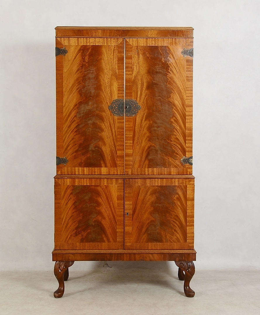 BARSKÅP, England, 1900-tal.