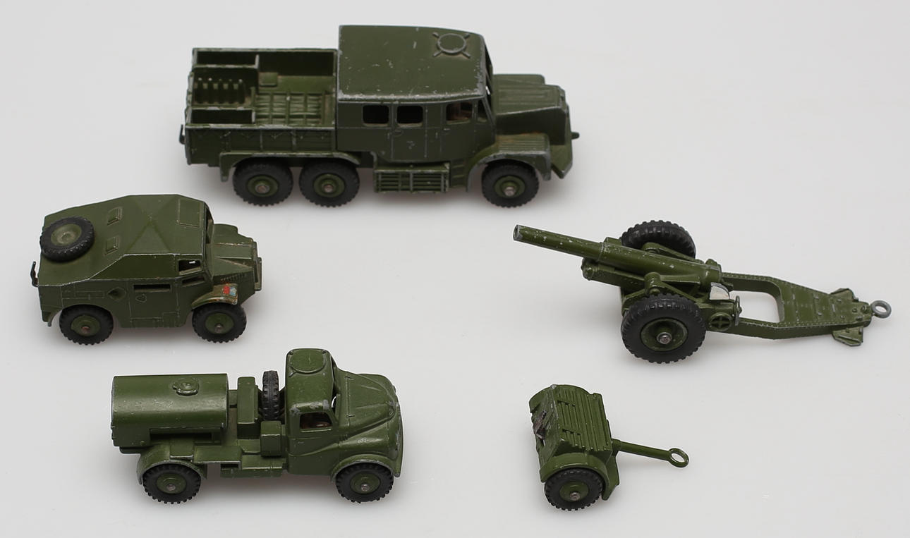 PARTI MILITÄRLEKSAKER (5). Dinky Toys, Dinky Super Toys, 1960/70-tal.