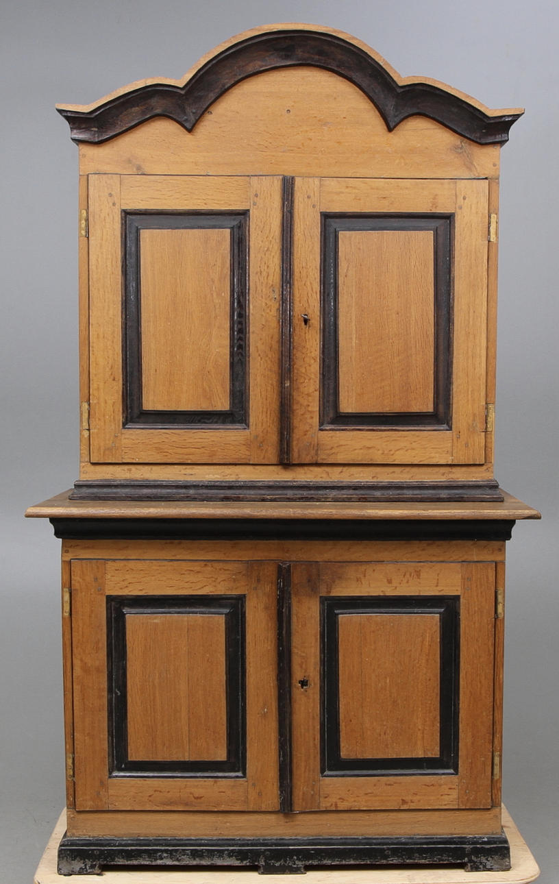 ALLMOGESKÅP , 1800-tal.