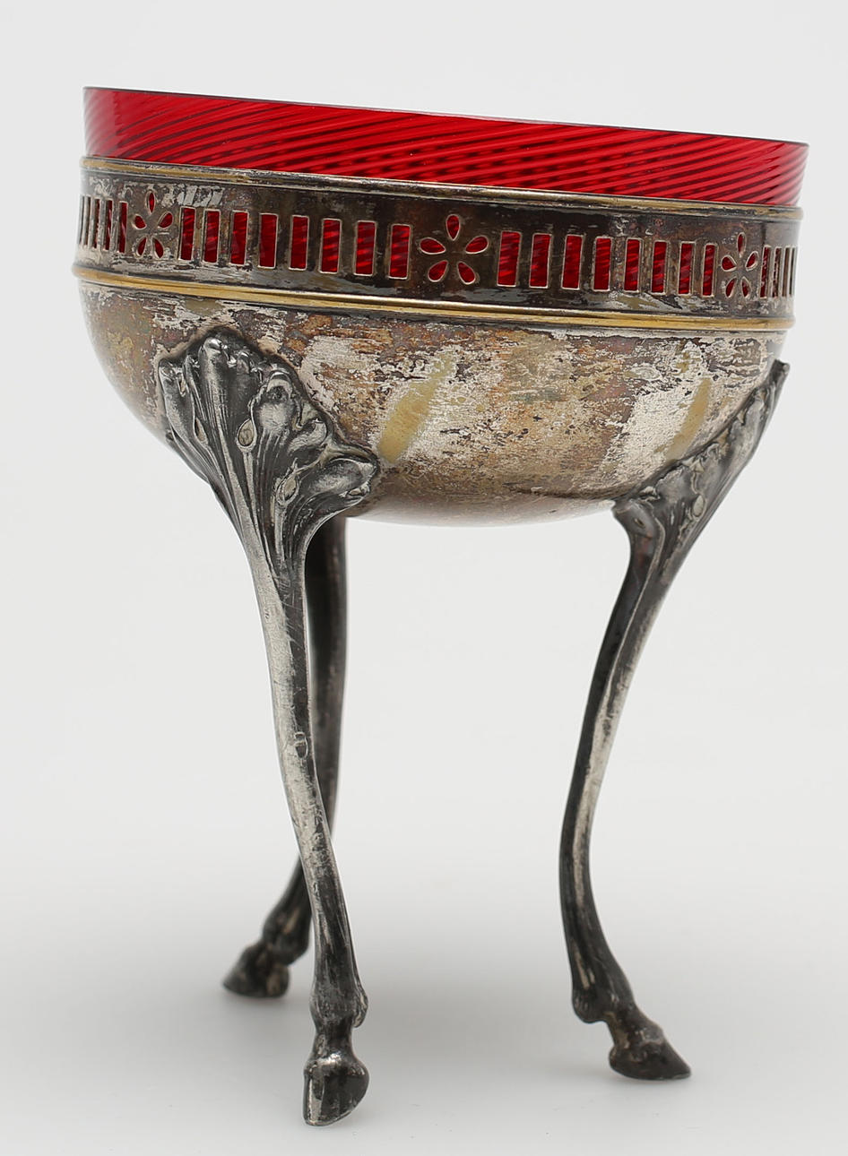 PARTI BLANDAT GODS, glas, nysilver, metall, trä mm.