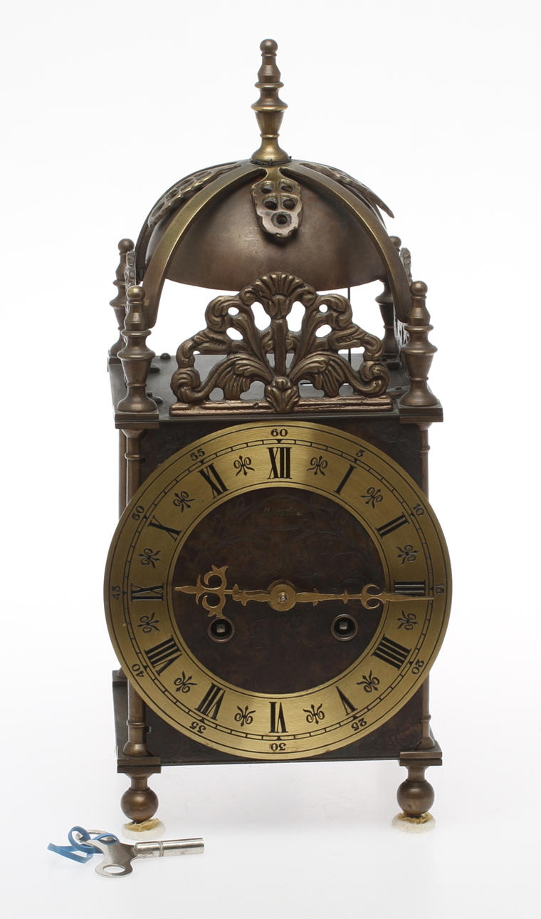 BORDSUR Hermle, 1900-tal.