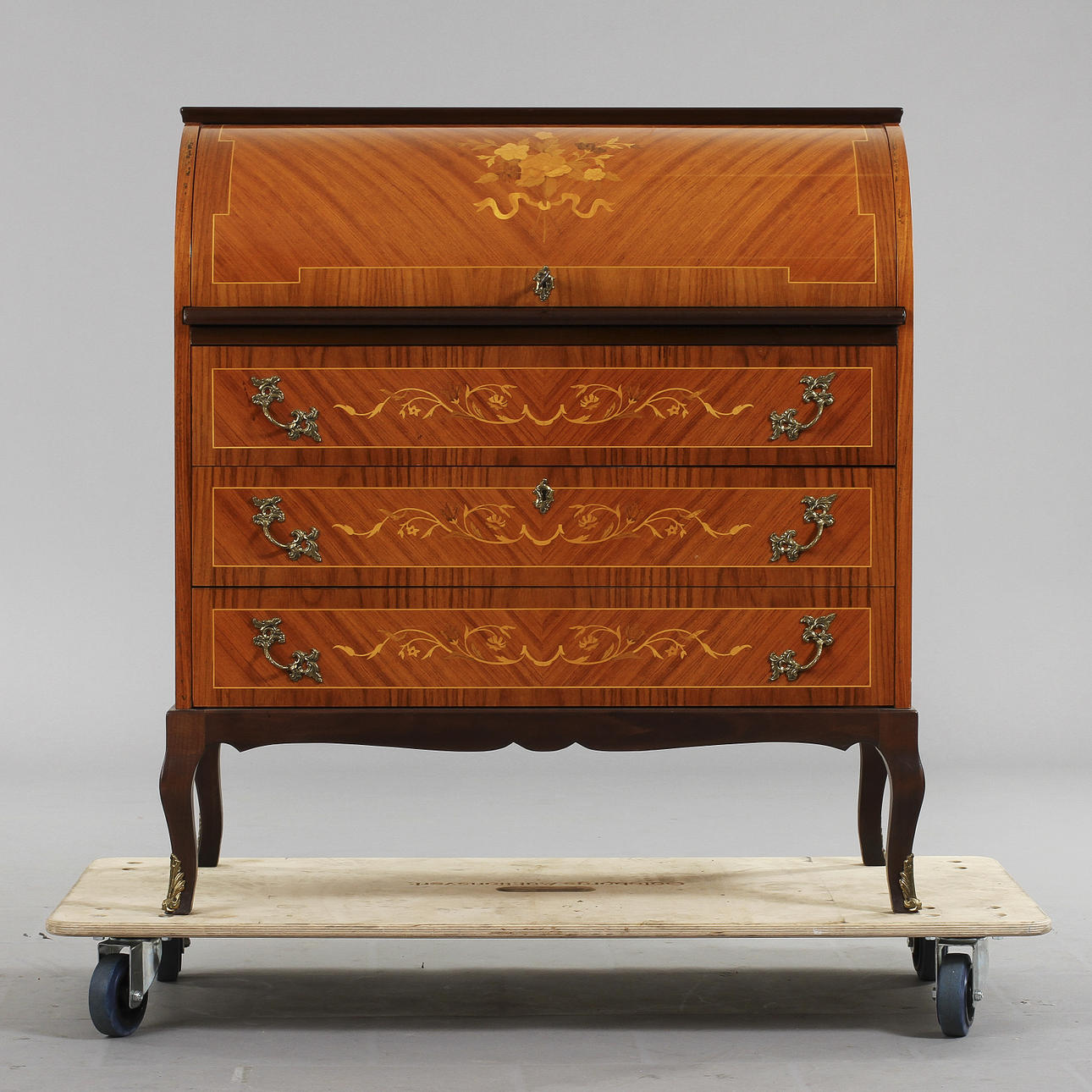 RULLKLAFFSEKRETÄR, rokostil. Olika träslag.