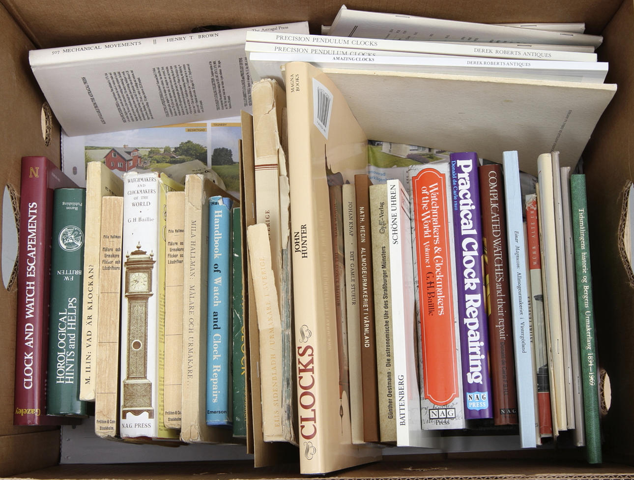 BÖCKER, 42 st, klockliteratur.