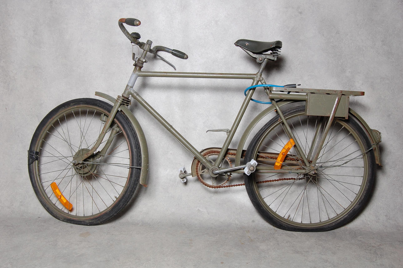 MILITÄRCYKEL, 1950-tal.