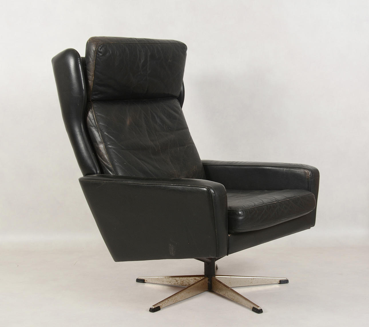 FÅTÖLJ, läder, 1960-tal.