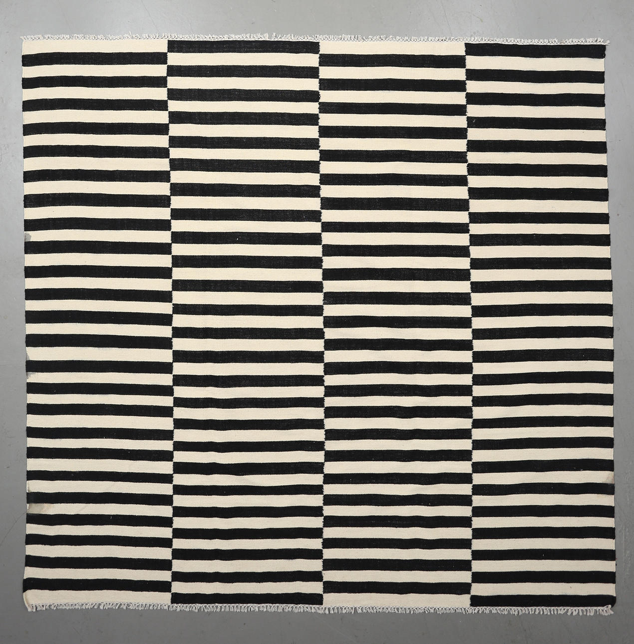 MATTA, Kelim, modern, 250x250 cm.