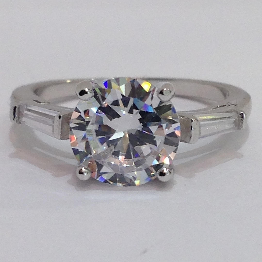 ANILLO SOLITARIO GRANDE.