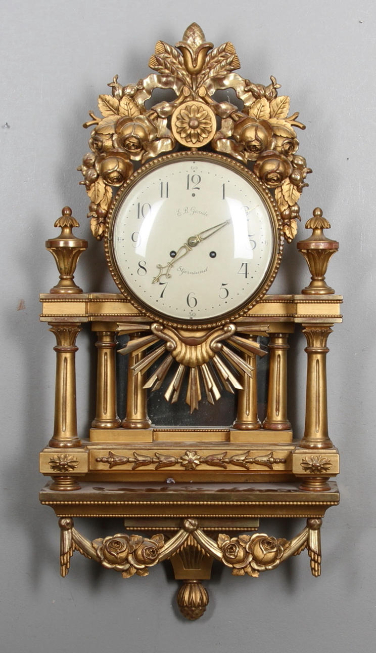 VÄGGUR, Johannes och Bertil Goude, Stjärnsund. Höjd ca 104 cm.