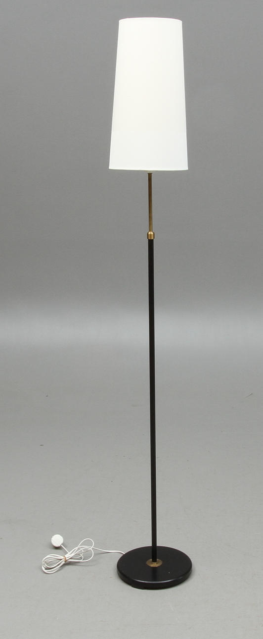 GOLVLAMPA, märkt Pagos, 1900-talets mitt.