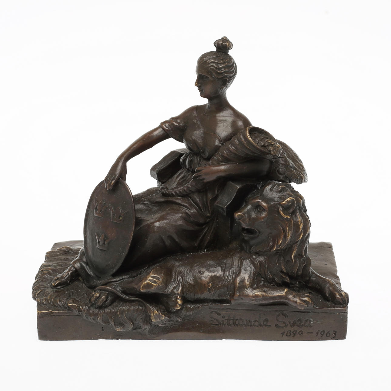FIGUR "Sitzender Svea 1890-1963", Bronze.