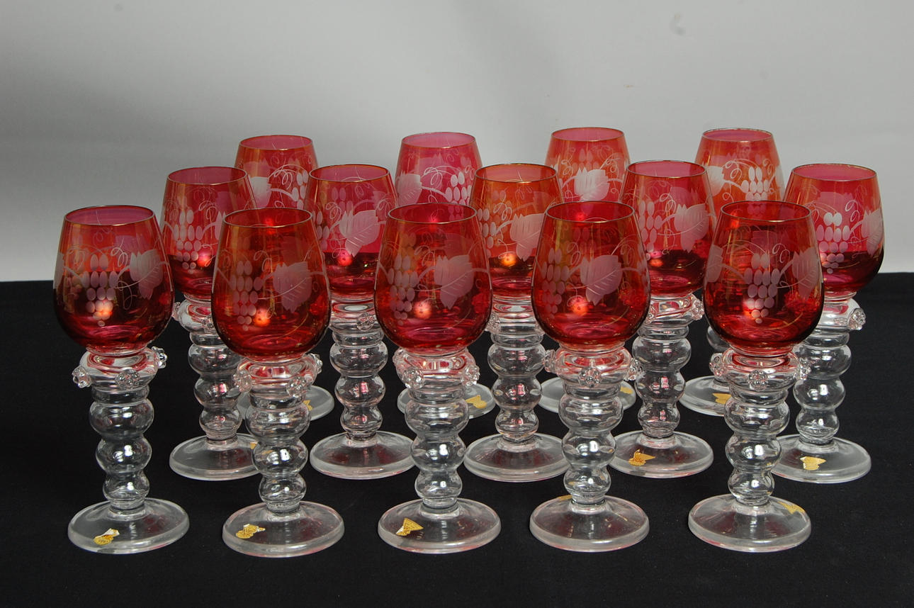 VINGLAS, 14 st, Gullaskruf.