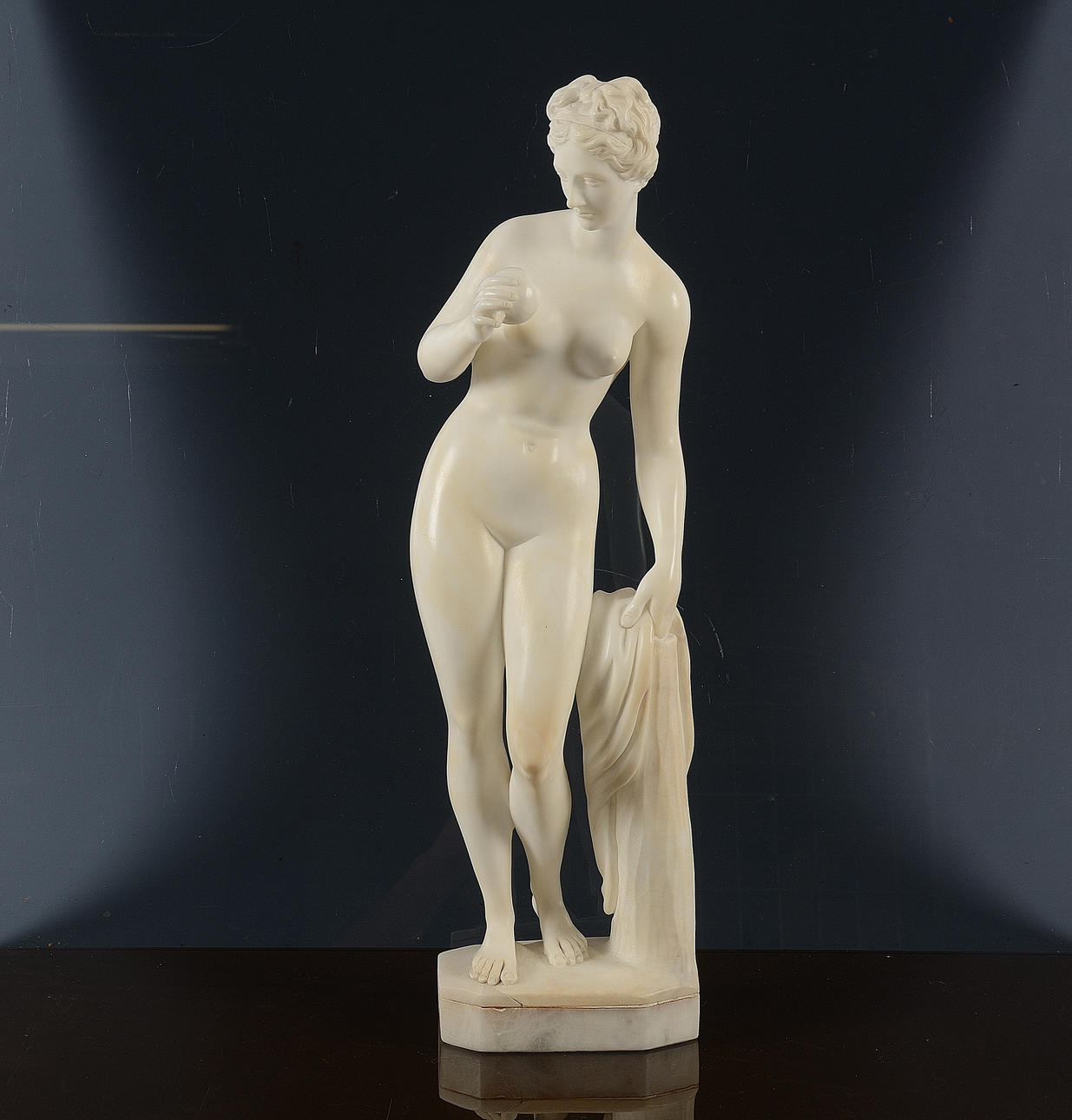 GUISEPPE ARMANI. Sculpture, alabaster.