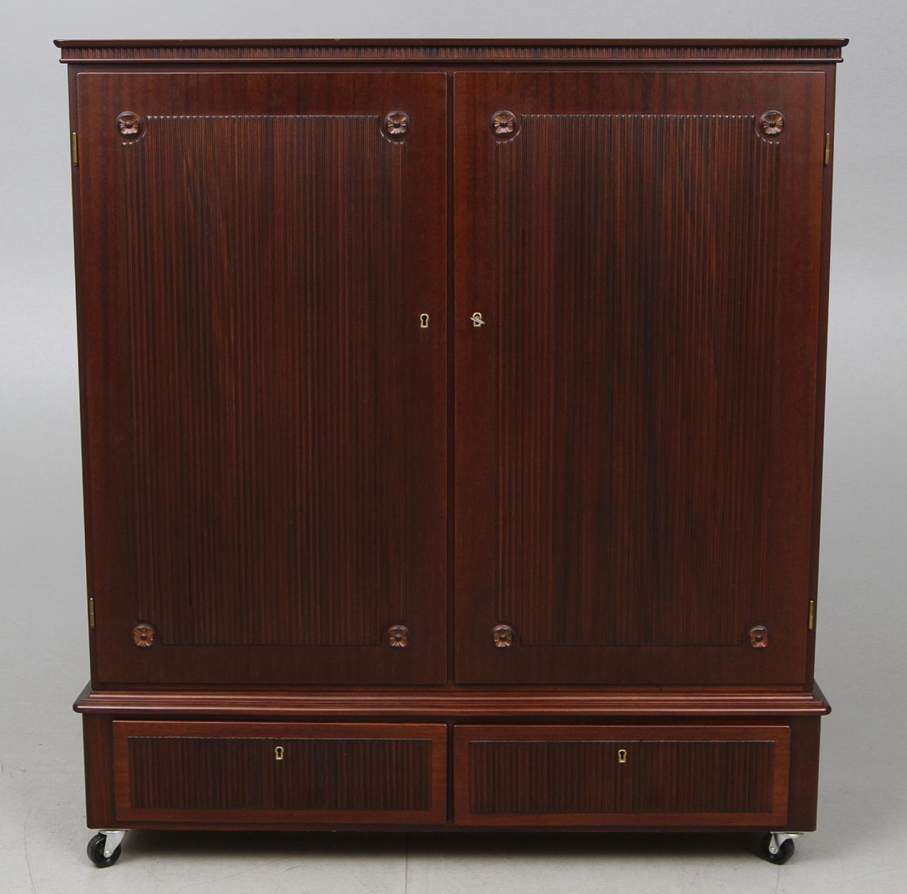 SKÅP, gustaviansk-stil, 1900-talets andra hälft.