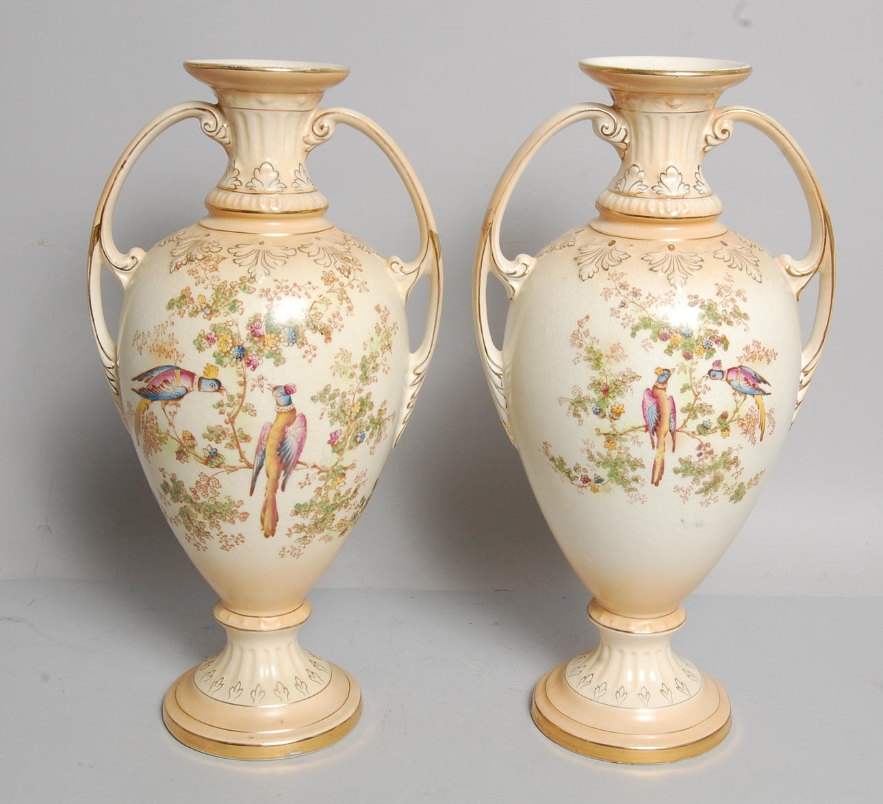 URNOR, 1 par, porslin, England.