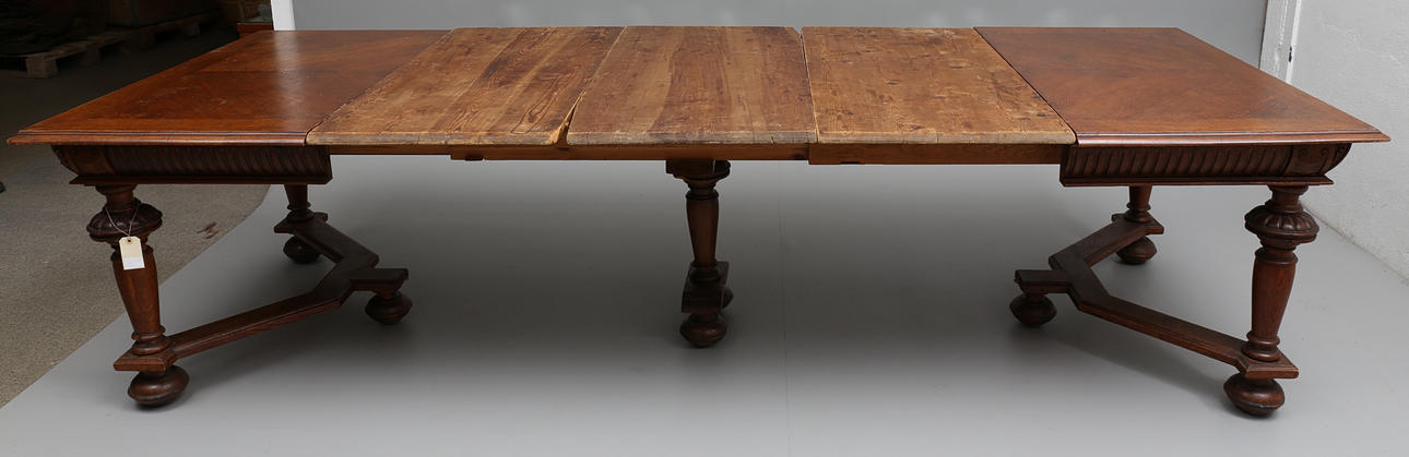 MATSALSBORD, 1800-tal, nyrenässans.