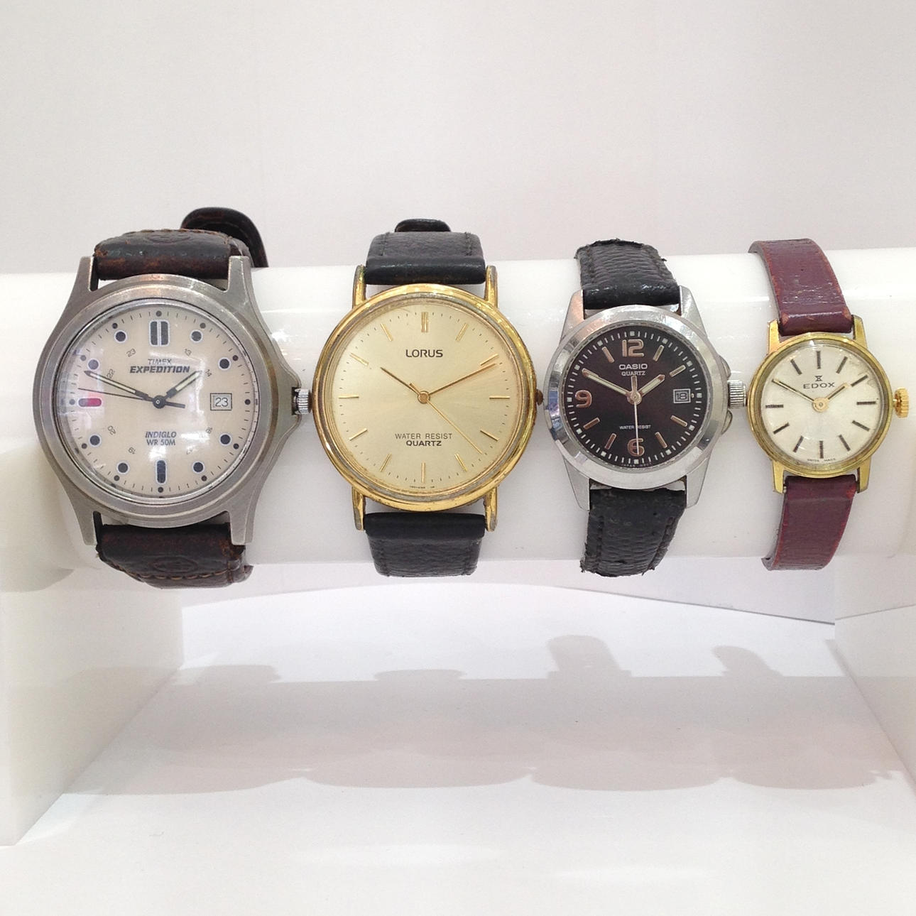 COLLECTION OF WATCHES.