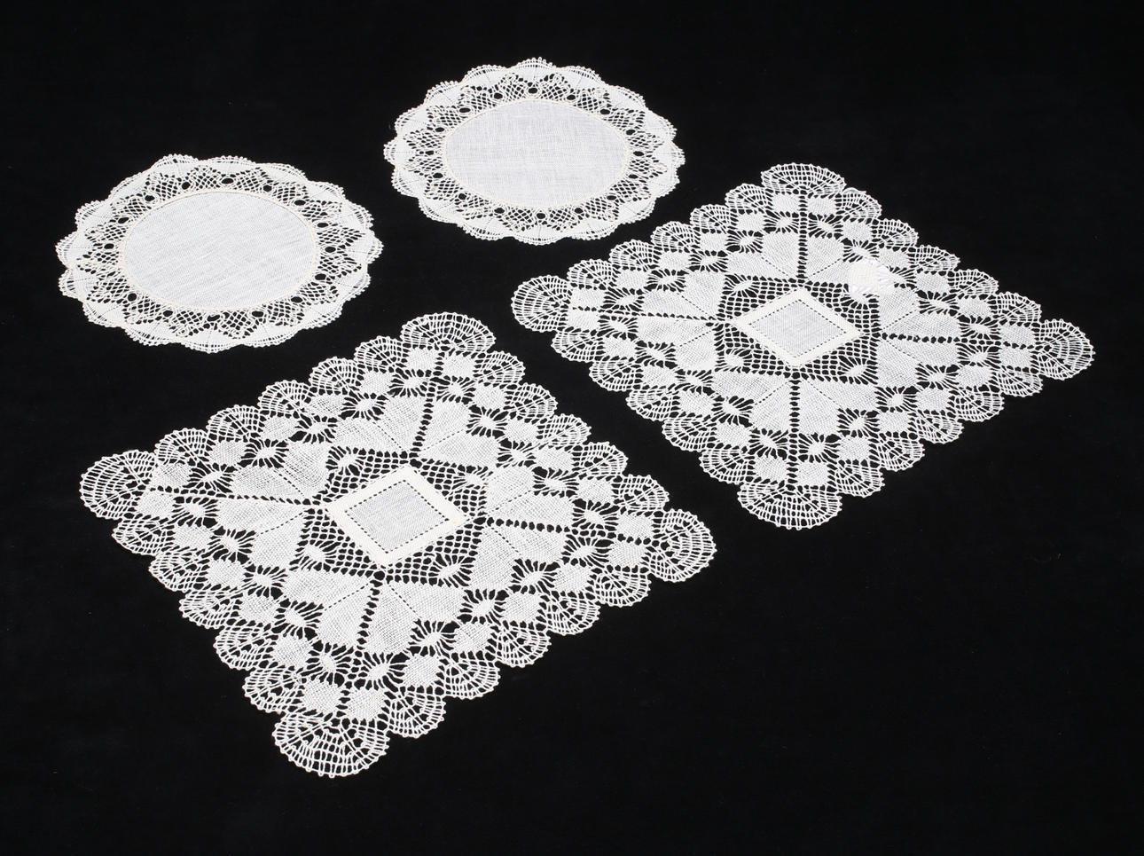 DUKAR, 4 st, Elsa Peterson, Vadstenaspets.