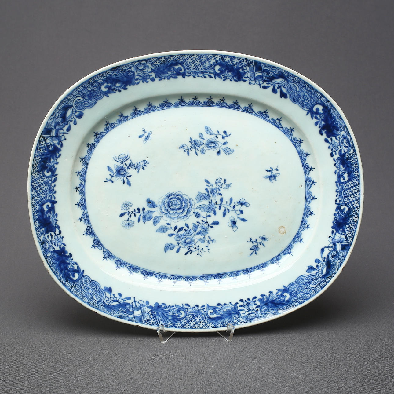 STEKFAT, porslin, Kina, 1700-tal.