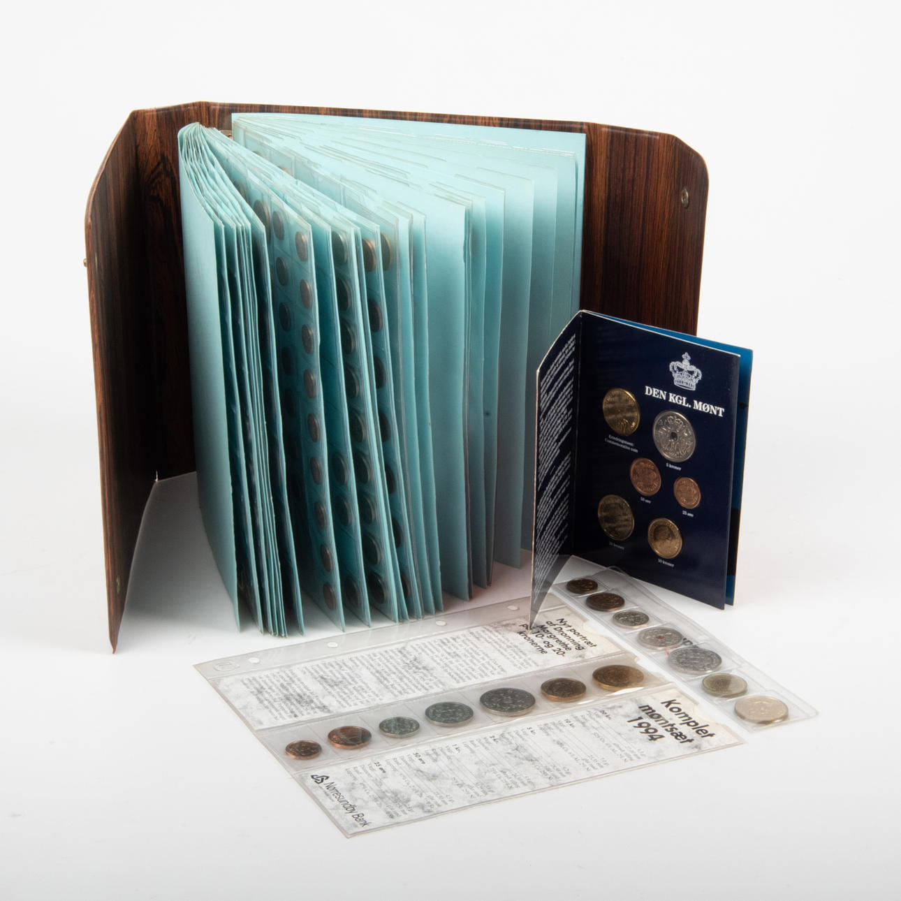 COINS, 435 pieces + 3 coin sets, Denmark.