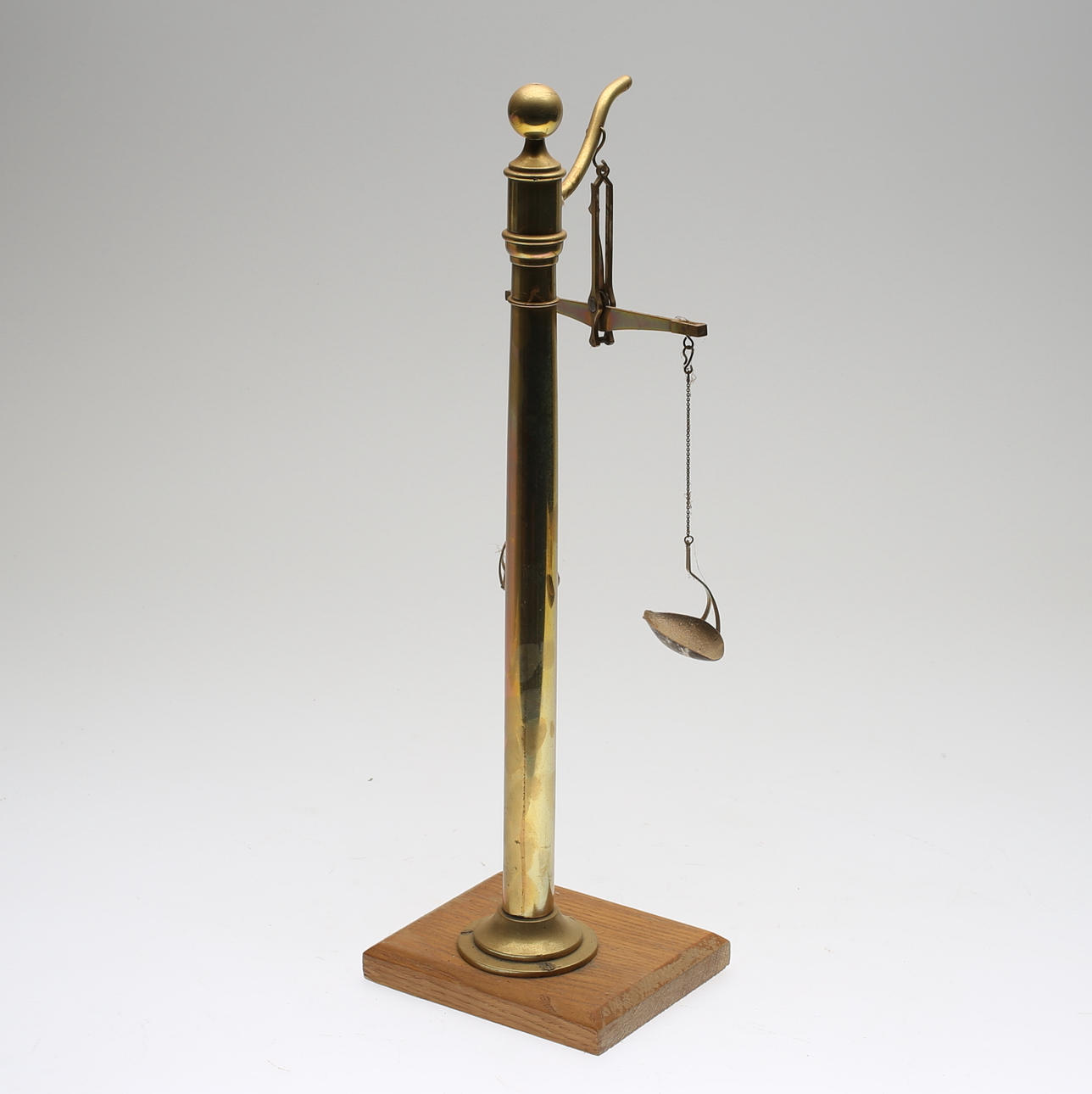 BALANCING SCALE, brass, 20th century. Silver & Metals - Pewter, Brass ...
