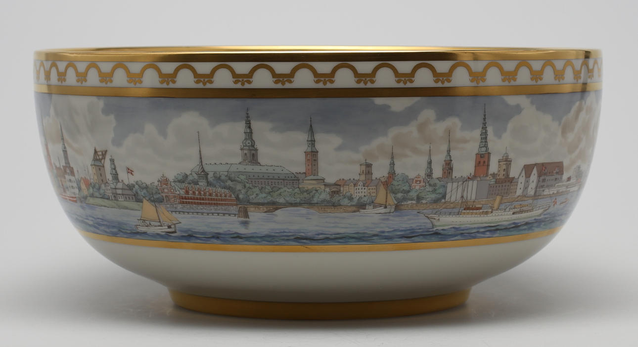 BÅLSKÅL, "Jubileum 200 år den 1 maj 1975". Porslin, Royal Copenhagen, nr 1625/2500.