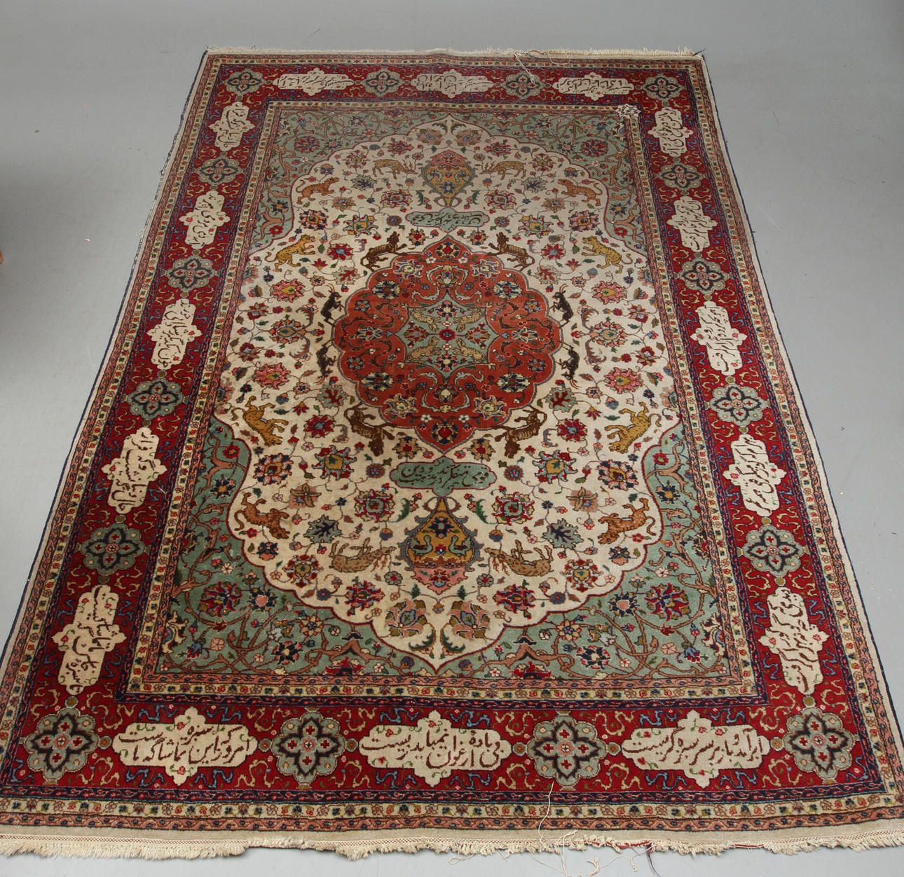 MATTA, orientalisk, ca 272 x 183.