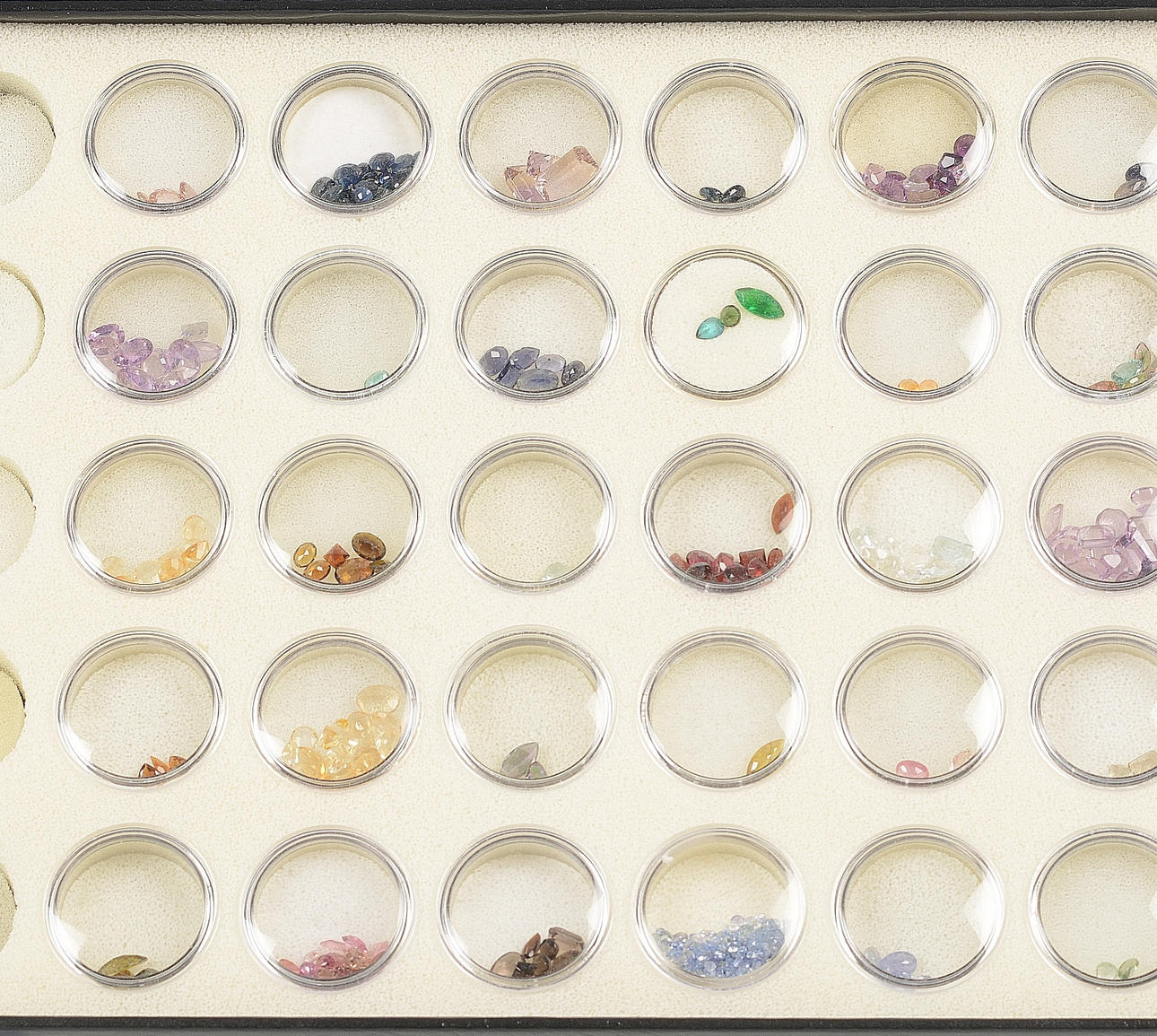 SAMLING ÄDELSTENAR, ca 480 st.