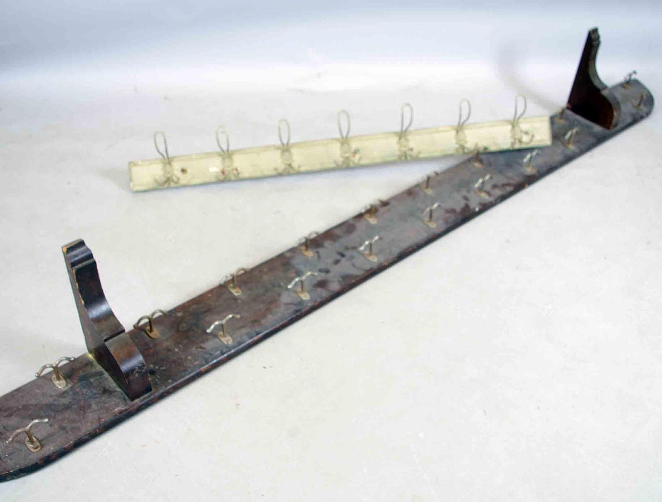 HATTHYLLOR, 2 stycken, tidigt 1900-tal.