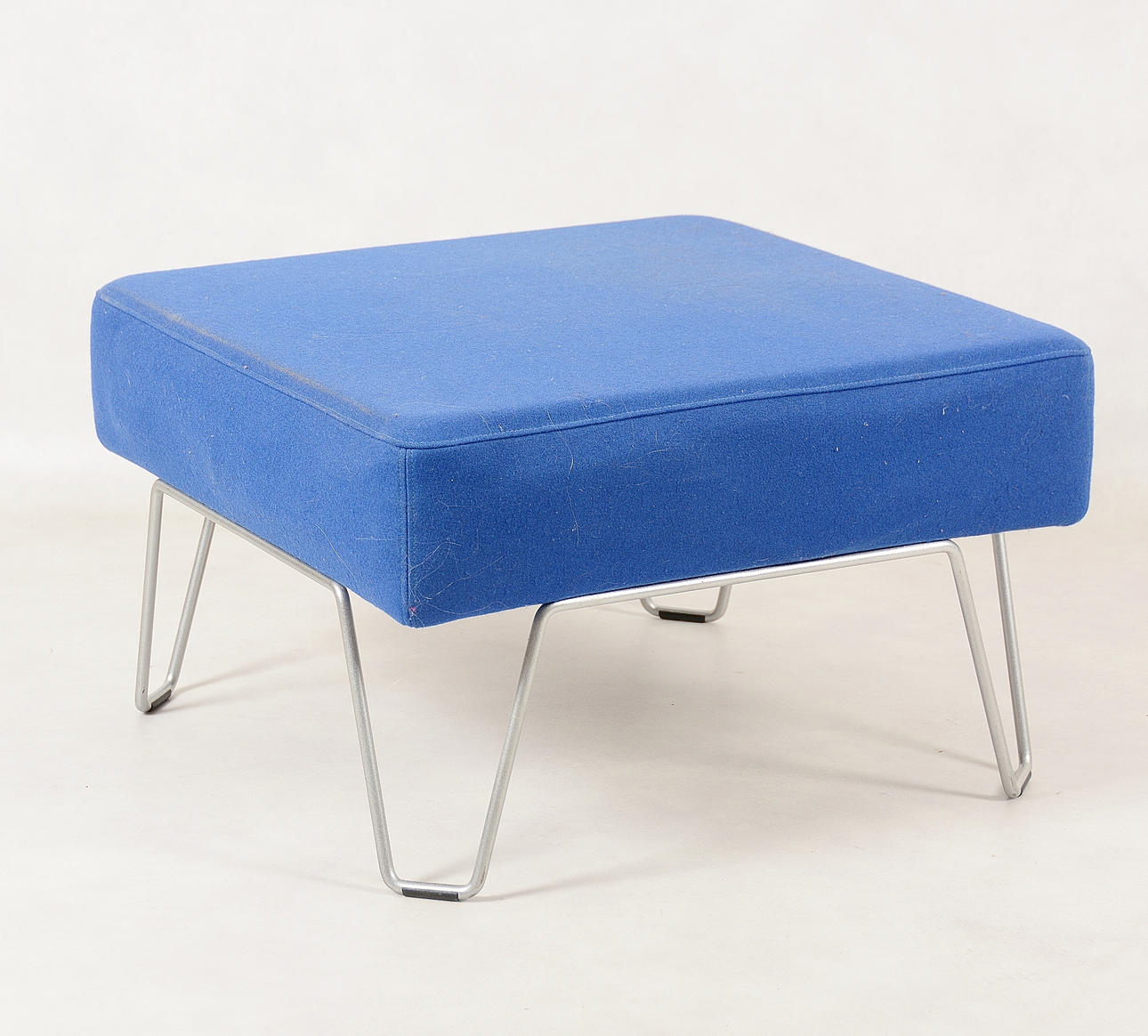 BÖRGE LINDAU. Pall, "Qvarto, blå station.