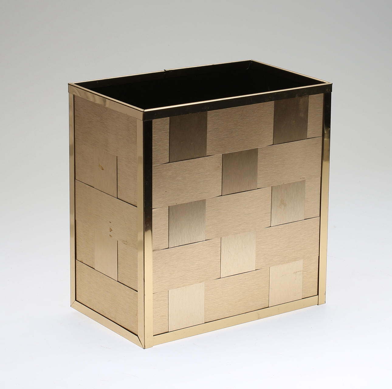 PAPPERSKORG, mässing, 1900-talets andra hälft.