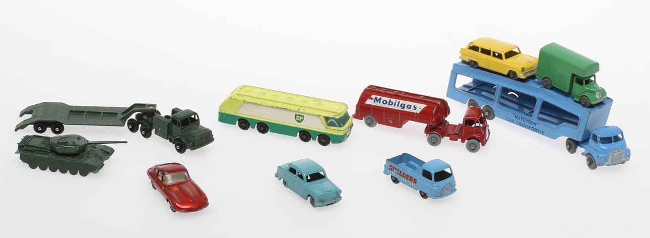 Lesney, England, nio bilar.