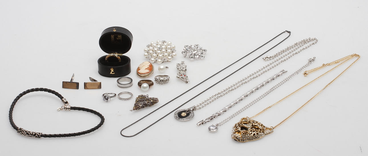 BIJOUTERIER, bl.a. silver.