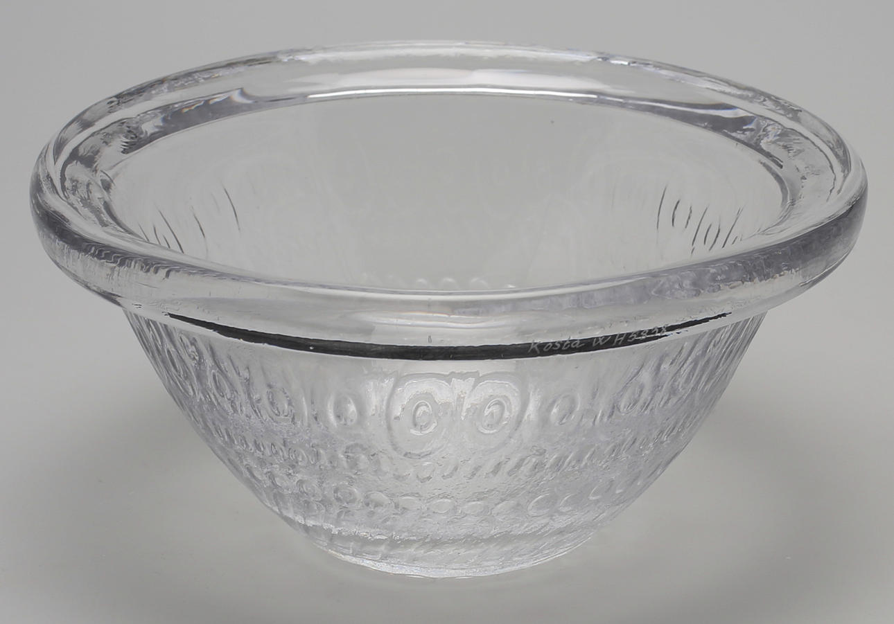 GÖRAN WÄRFF. Skål, glas. Märkt Kosta, W H 5838.