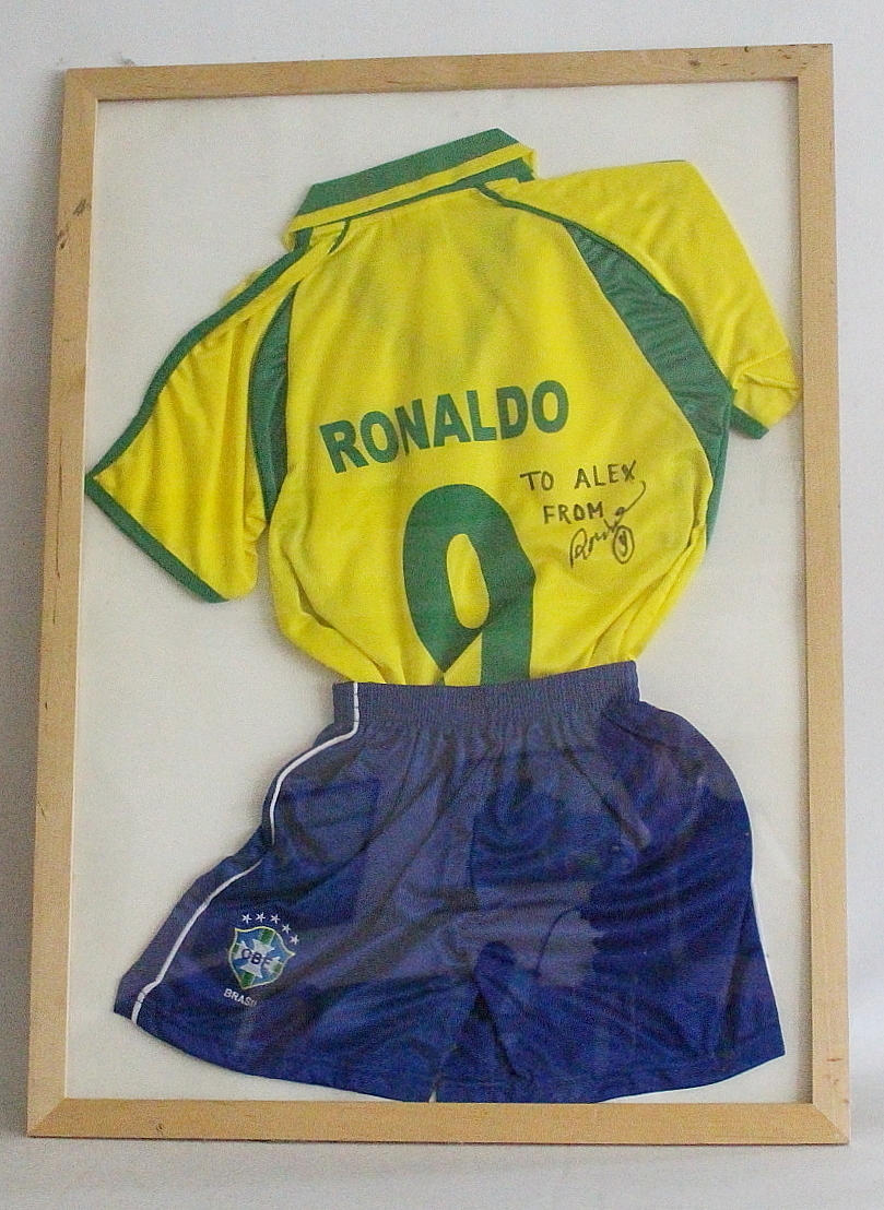 FODBOLDTRØJE, "Ronaldo", Autograf.