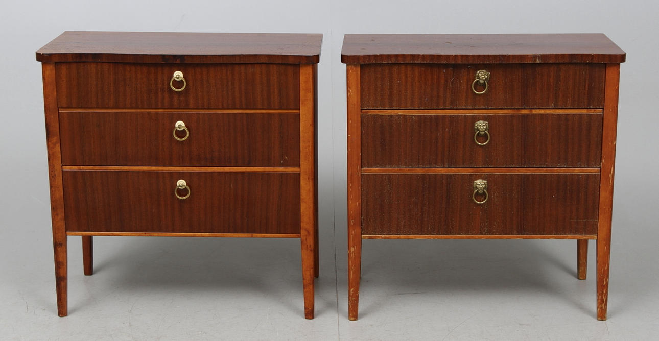 BYRÅER. 2 st snarlika, 1940/50-tal.