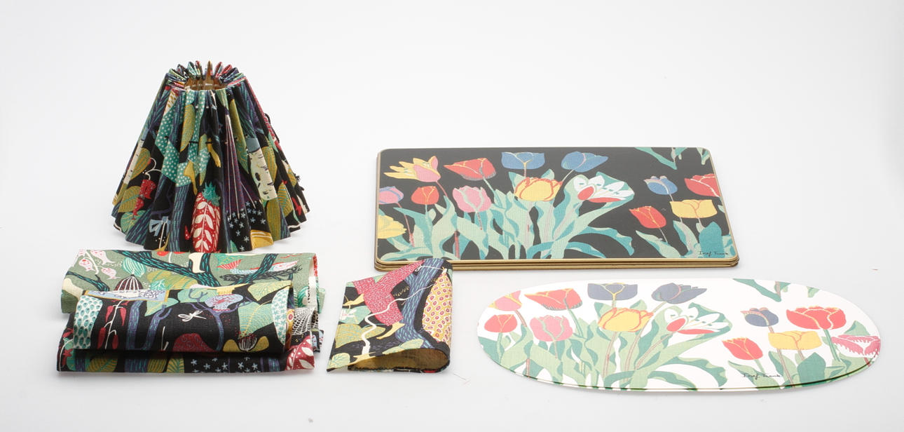 TABLETTER, Josef Frank, Svenskt tenn samt LAMPSKÄRM och TYG, "Melodi", Stig Lindberg.