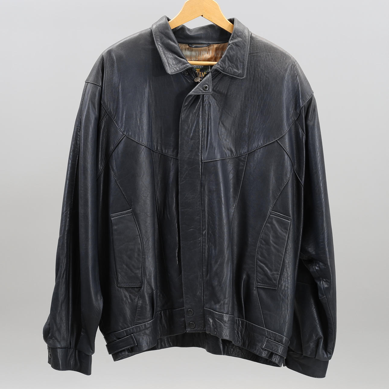 MIESTEN TAKKI, nahkaa, Molltan.