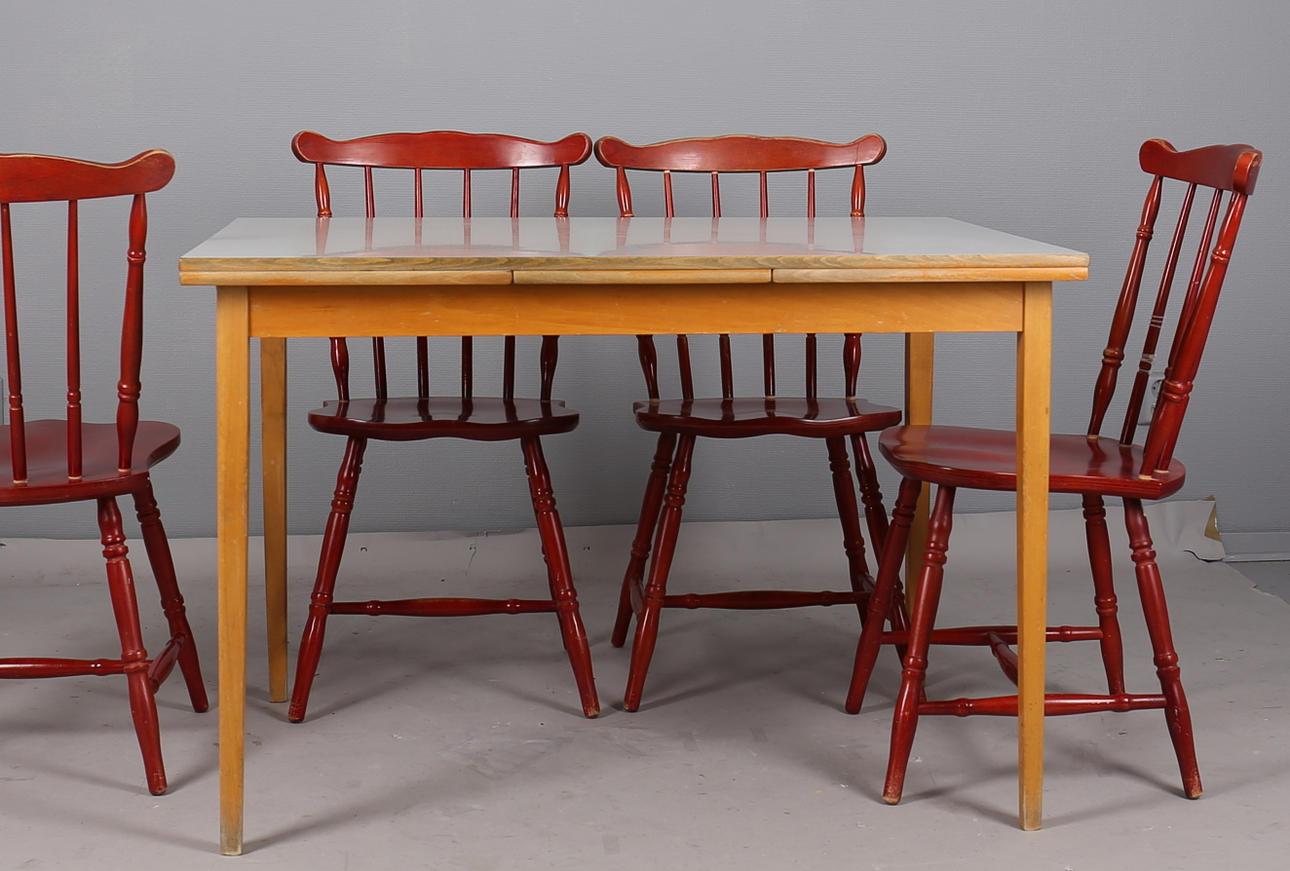 KÖKSBORD med Perstorpskiva, 1950-tal och 4 st stolar.