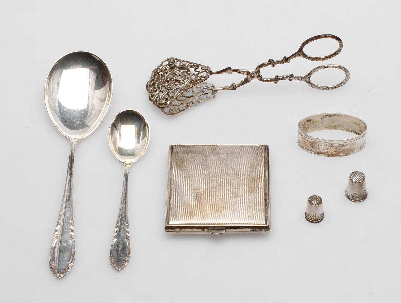 SILVERFÖREMÅL, 7 delar, vikt ca 217 gram.