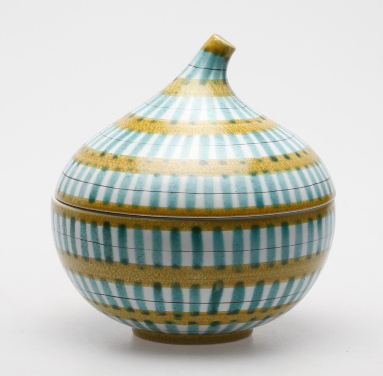 BONBONJÄR, fajans, Stig Lindberg, Gustavsberg. Sign med studiohanden.